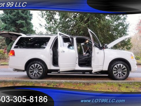 Used 2015 Lincoln Navigator L 4WD image 29