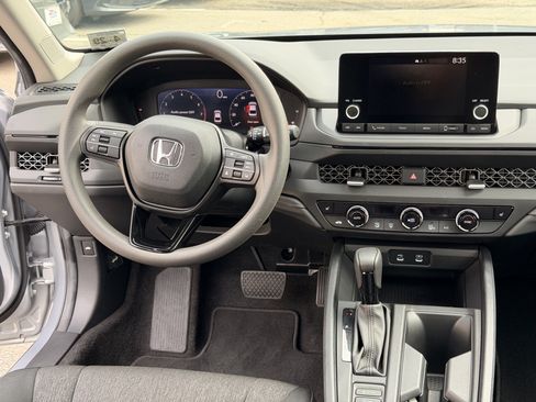 Used 2024 Honda Accord EX image 17