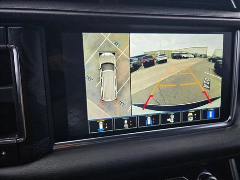 Used 2022 GMC Yukon XL Denali w/ Denali Ultimate Package image 12