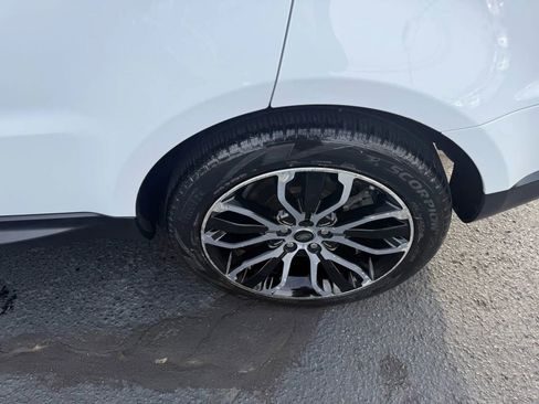 Used 2019 Land Rover Range Rover Sport SE image 55