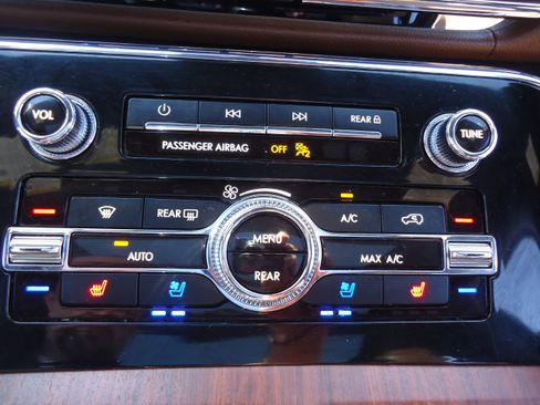 Certified 2024 Lincoln Navigator L Reserve AWD/4WD image 20