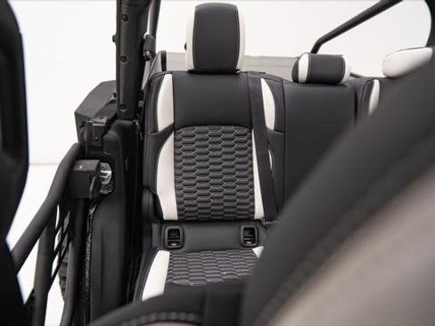 Used 2026 Jeep Gladiator Sport image 16