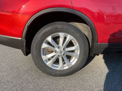 Used 2015 Nissan Rogue SV image 27