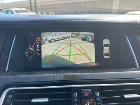 Used 2015 BMW 740i image 14