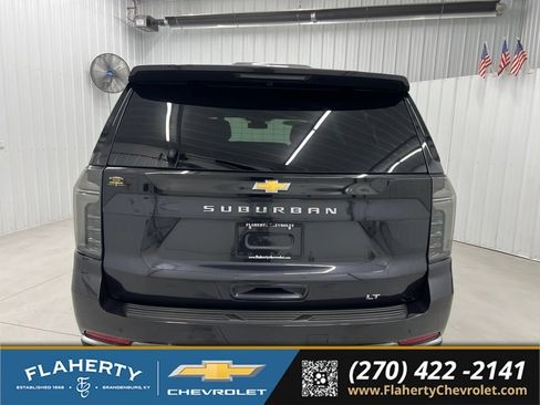 Used 2026 Chevrolet Suburban LT w/ Comfort Package AWD/4WD image 4