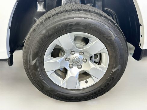 Used 2025 RAM 1500 Big Horn AWD/4WD image 11