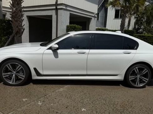 Used 2019 BMW 750i w/ Autobahn Package RWD image 3