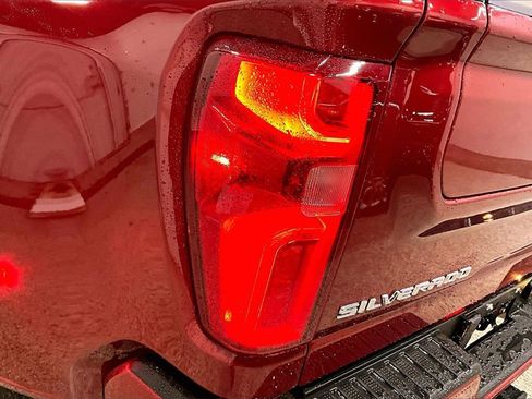 Used 2022 Chevrolet Silverado 3500 High Country w/ Technology Package image 24