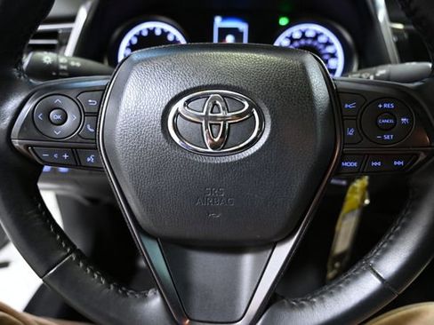 Used 2024 Toyota Camry SE image 31