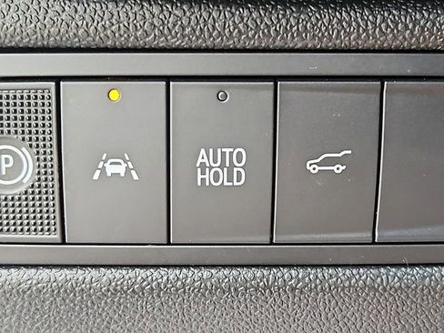 Used 2025 Chevrolet Equinox EV LT w/ Convenience Package FWD image 24