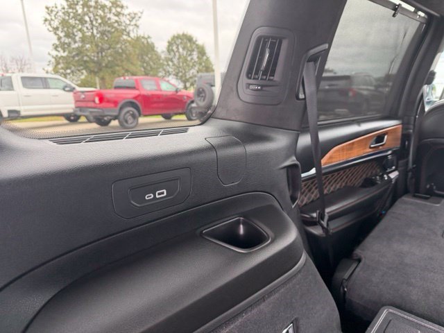 Used 2023 Jeep Grand Cherokee L Summit AWD/4WD image 41
