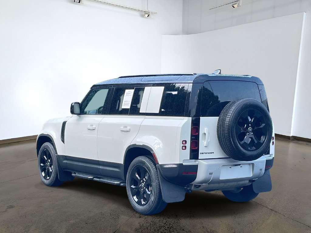 Used 2025 Land Rover Defender 110 S AWD/4WD image 6