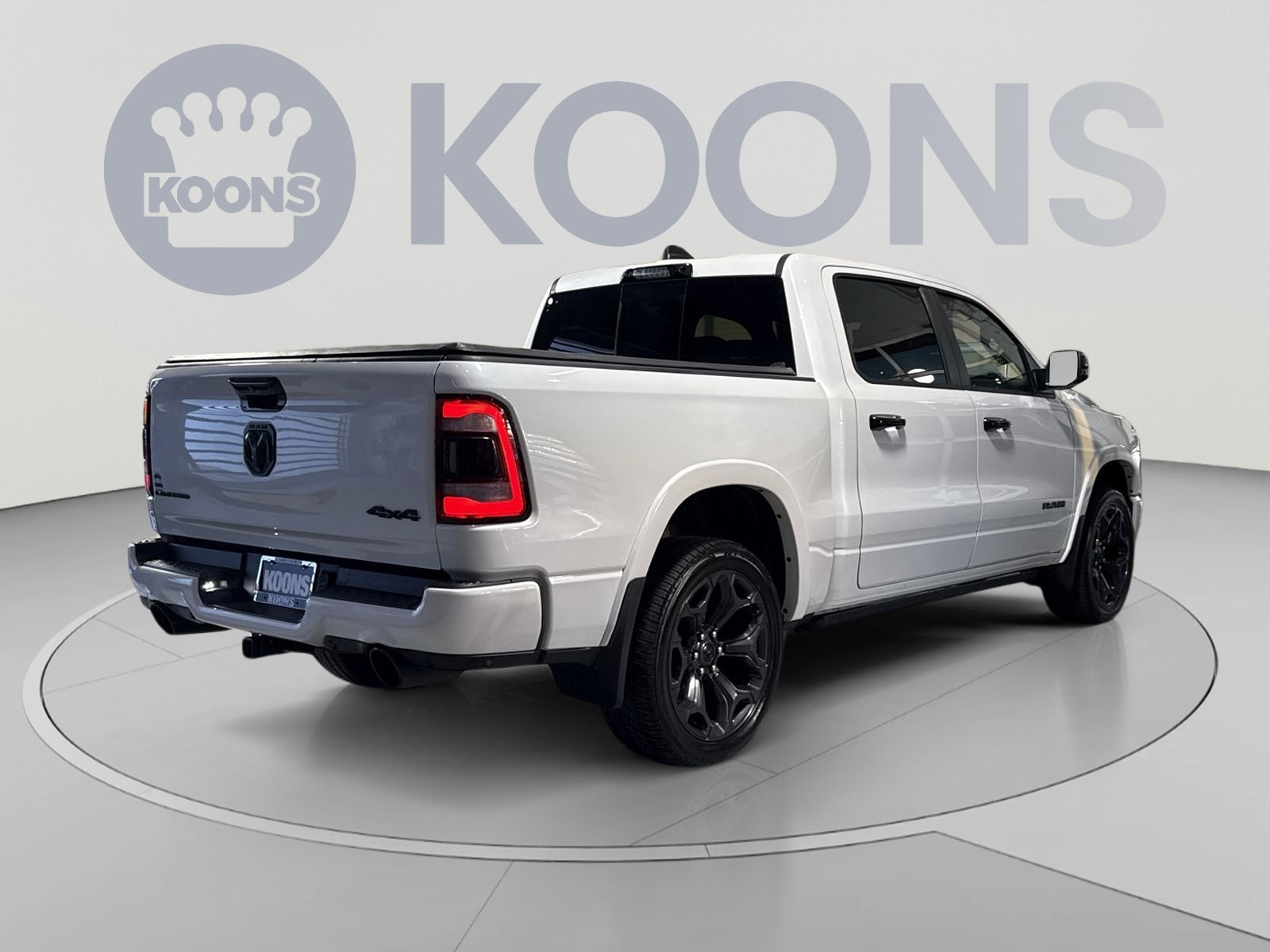 Used 2023 RAM 1500 Limited AWD/4WD image 11
