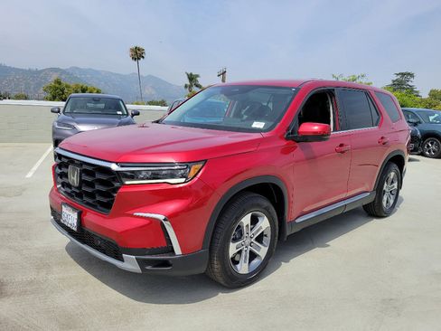 Used 2023 Honda Pilot EX-L image 2