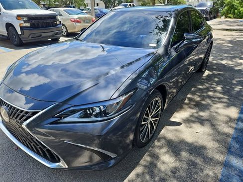 Certified 2025 Lexus ES 350 w/ Premium Package FWD image 18