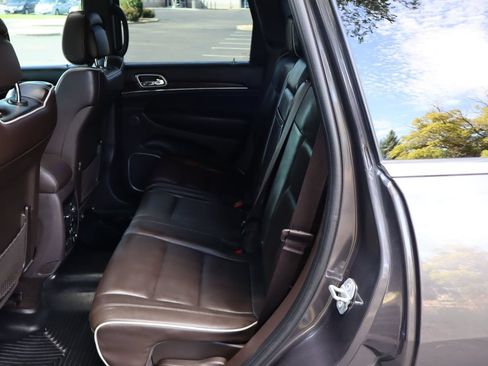 Used 2018 Jeep Grand Cherokee Overland AWD/4WD image 20