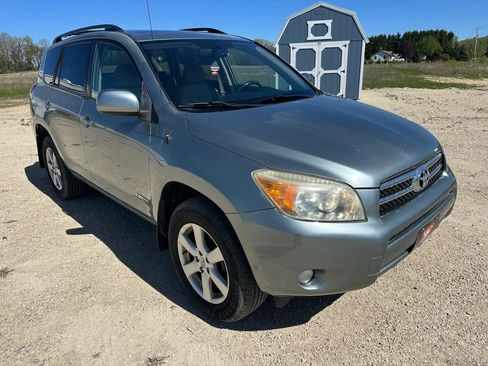 Used 2006 Toyota RAV4 Limited AWD/4WD image 4