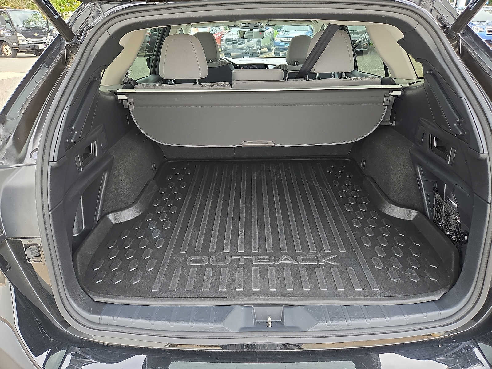 Used 2023 Subaru Outback Premium AWD/4WD image 28