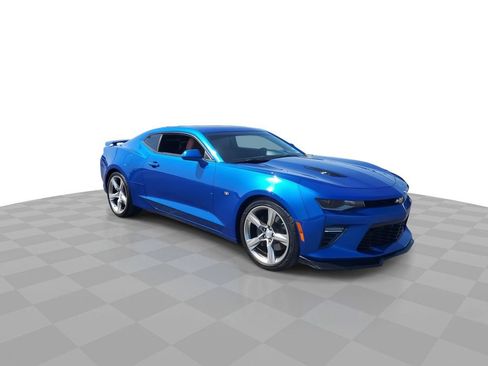 Used 2017 Chevrolet Camaro SS RWD image 2