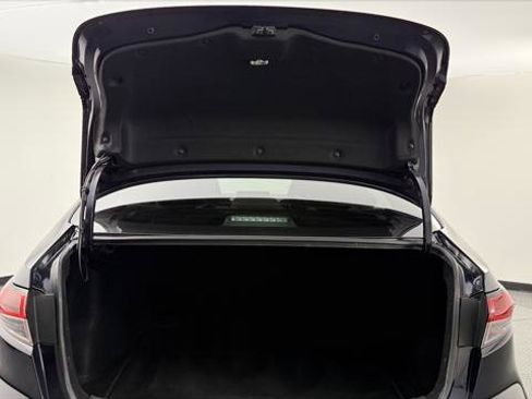 Used 2022 Toyota Corolla LE FWD image 17