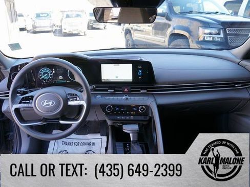 Used 2024 Hyundai Elantra SEL image 28