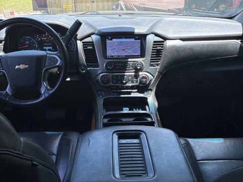 Used 2018 Chevrolet Suburban Premier RWD image 15