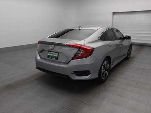 Used 2018 Honda Civic EX-L image 9