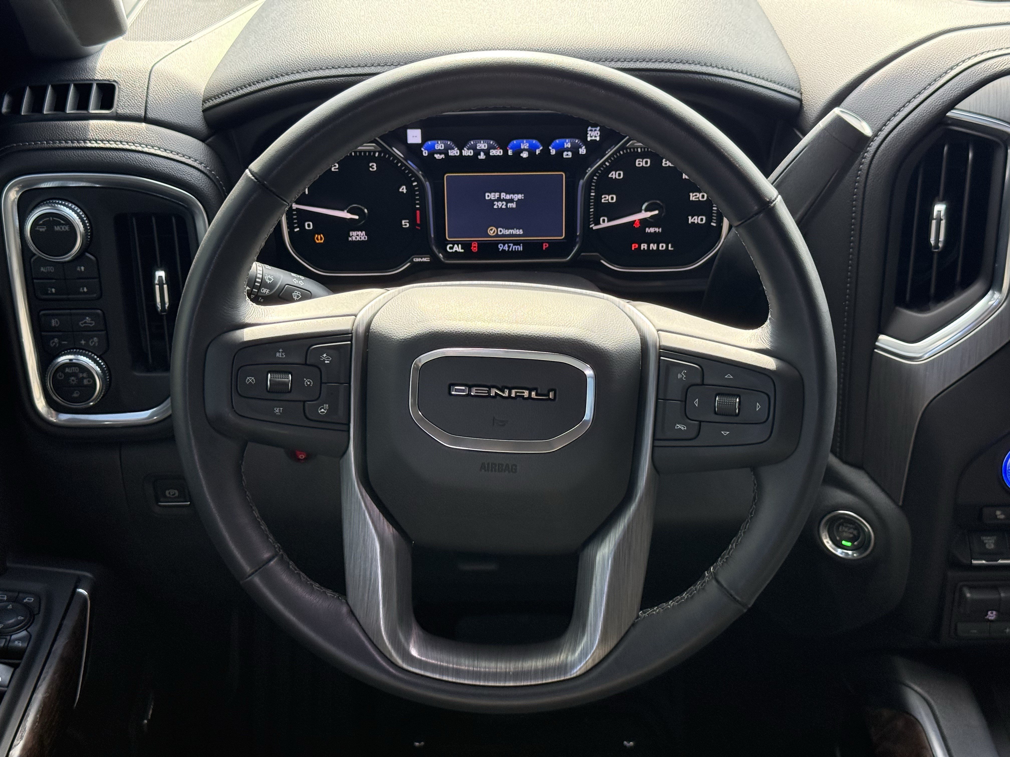 Used 2021 GMC Sierra 2500 Denali w/ Denali Black Diamond Edition AWD/4WD image 15