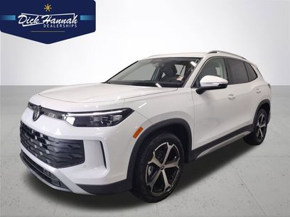 New 2025 Volkswagen Tiguan SE