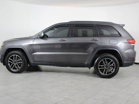 Used 2019 Jeep Grand Cherokee Trailhawk image 2