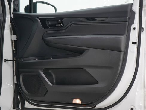 Used 2023 Honda Odyssey Touring image 9
