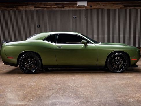 Used 2020 Dodge Challenger GT w/ Blacktop Package RWD image 10