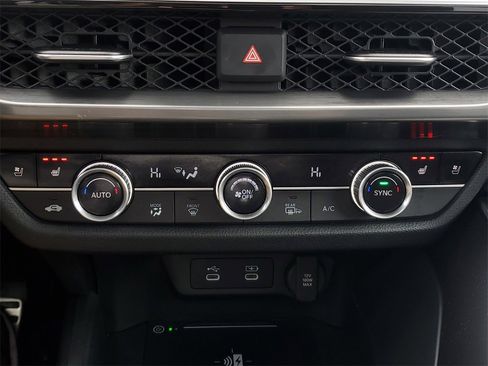 Certified 2025 Acura ADX A-Spec image 28