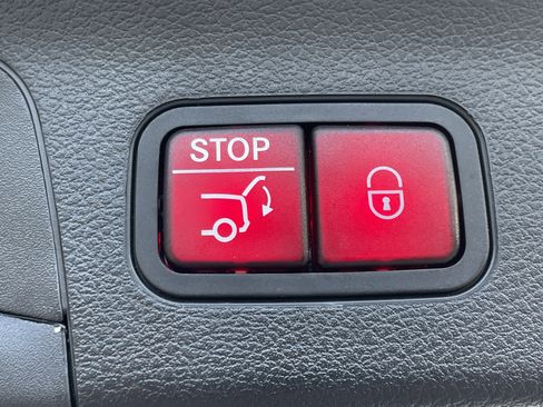 Certified 2025 Mercedes-Benz GLS 450 4MATIC w/ AMG Line Exterior image 13