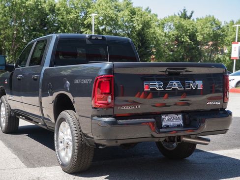 New 2026 RAM 2500 Laramie AWD/4WD image 5