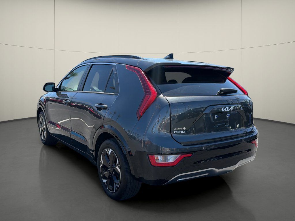 Used 2023 Kia Niro Wind FWD image 5