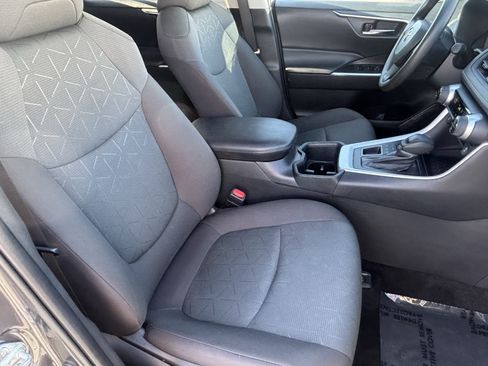 Used 2024 Toyota RAV4 XLE AWD/4WD image 10