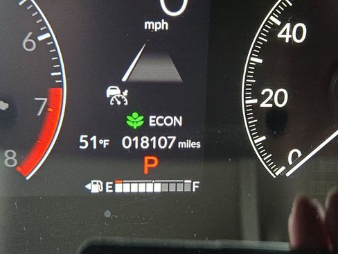 Used 2023 Honda HR-V LX image 19