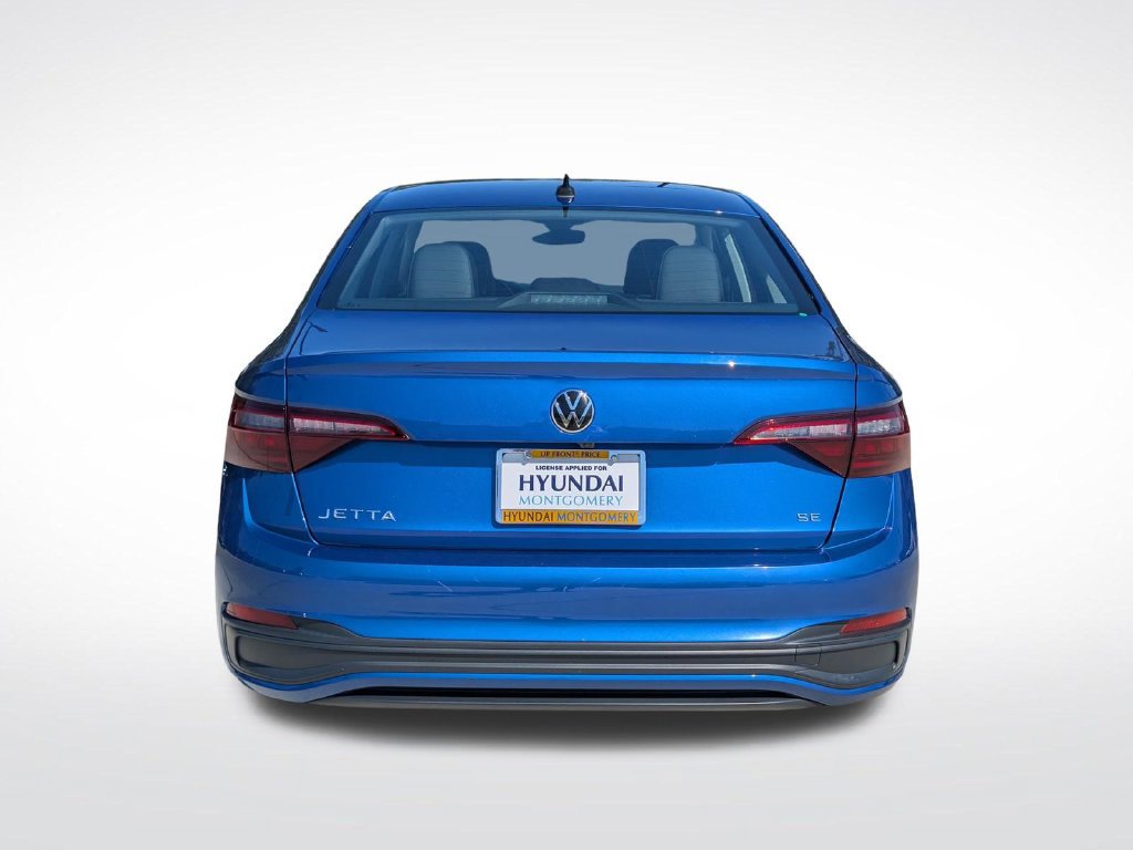 Used 2024 Volkswagen Jetta SE FWD image 10