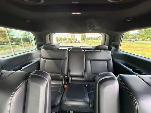 Used 2026 Ford Expedition Platinum w/ Stealth Appearance Package AWD/4WD image 21