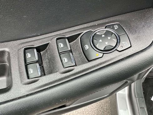 Used 2023 Ford Edge SE w/ Black Appearance Package image 10