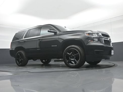 Used 2017 Chevrolet Tahoe LT w/ LT Midnight Edition AWD/4WD image 60