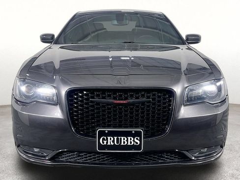 Used 2023 Chrysler 300 S RWD image 4