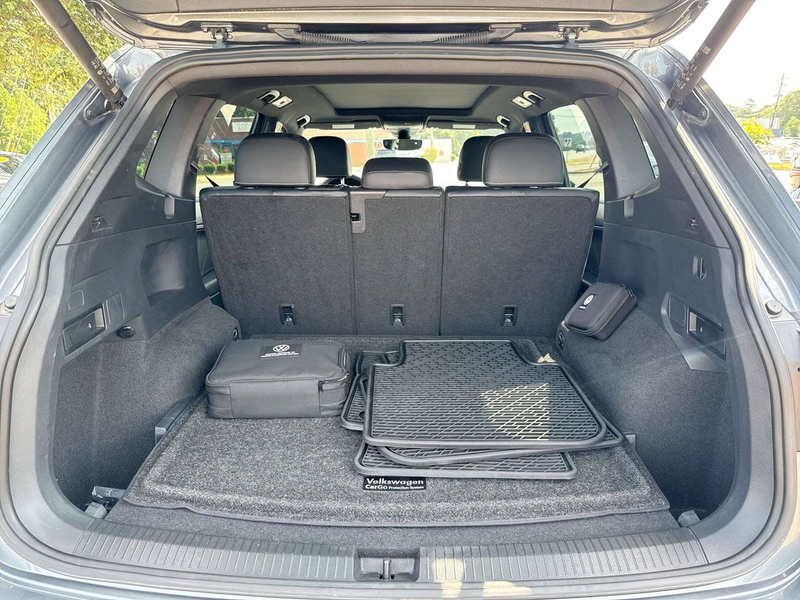 Used 2022 Volkswagen Tiguan SE R-Line AWD/4WD image 17