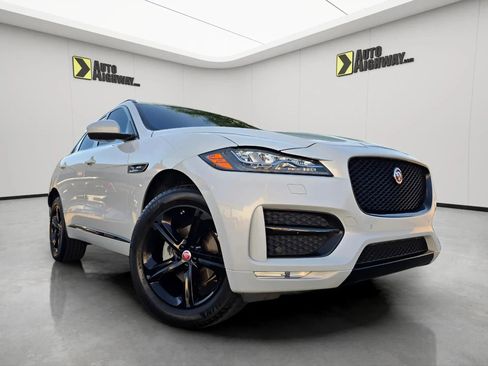 Used 2018 Jaguar F-PACE R-Sport image 1