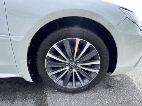 Used 2018 Acura TLX V6 SH-AWD w/ Advance Package image 10