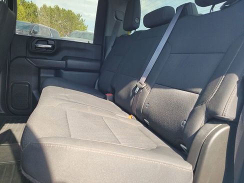 Used 2022 Chevrolet Silverado 2500 Custom w/ Custom Value Package AWD/4WD image 27