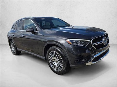 Certified 2026 Mercedes-Benz GLC 300 image 4
