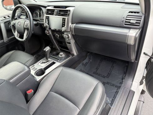Used 2022 Toyota 4Runner TRD Sport w/ Technology Package AWD/4WD image 16