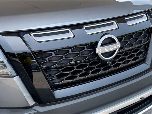 Used 2023 Nissan Pathfinder Rock Creek AWD/4WD image 32